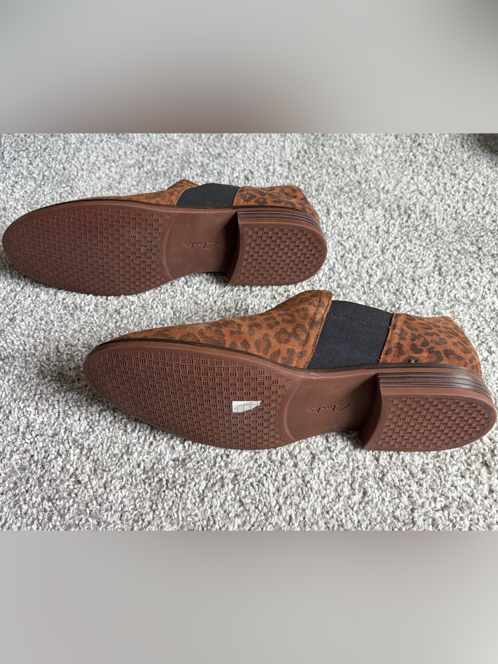 Like New Clarks Collection Camzin Slip-On Shoe - Picture 5 of 5